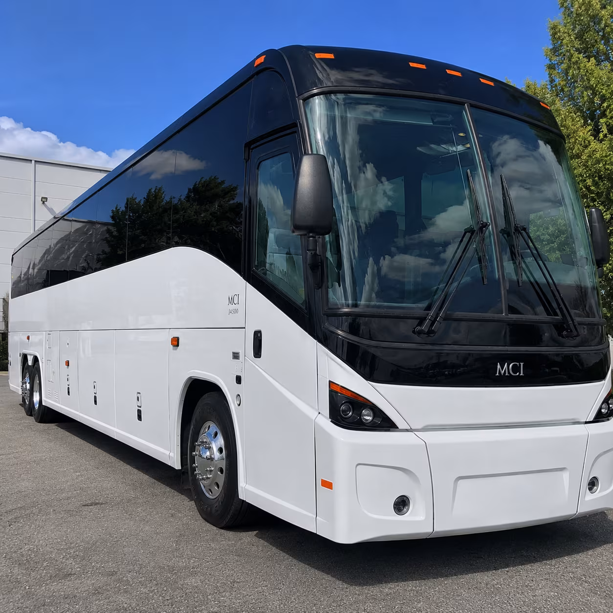 worcester charter bus services exterior